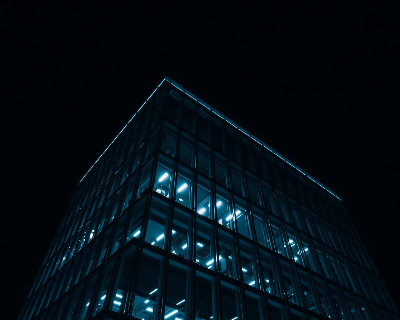 Instalasi curtain wall di Tower 42 office block